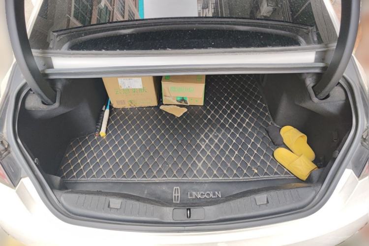 Used Lincoln MKZ 2018 2.0T Premium Edition Trunk