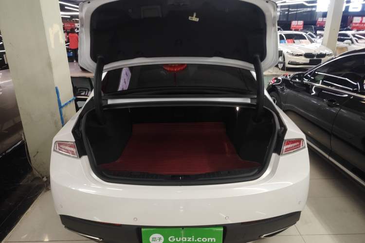 Used Lincoln MKZ 2018 2.0T Premium Edition Trunk