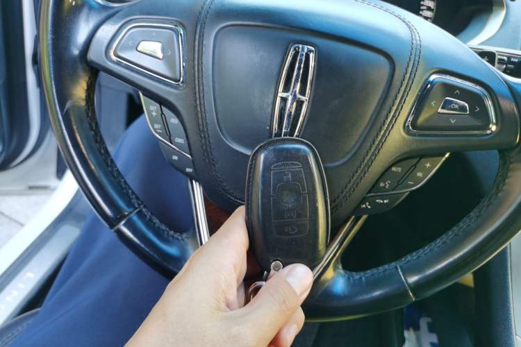Used Lincoln MKZ 2018 2.0T Premium Edition Vehicle Key