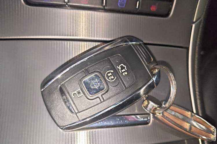 Used Lincoln MKZ 2018 2.0T Luxury Edition Vehicle Key