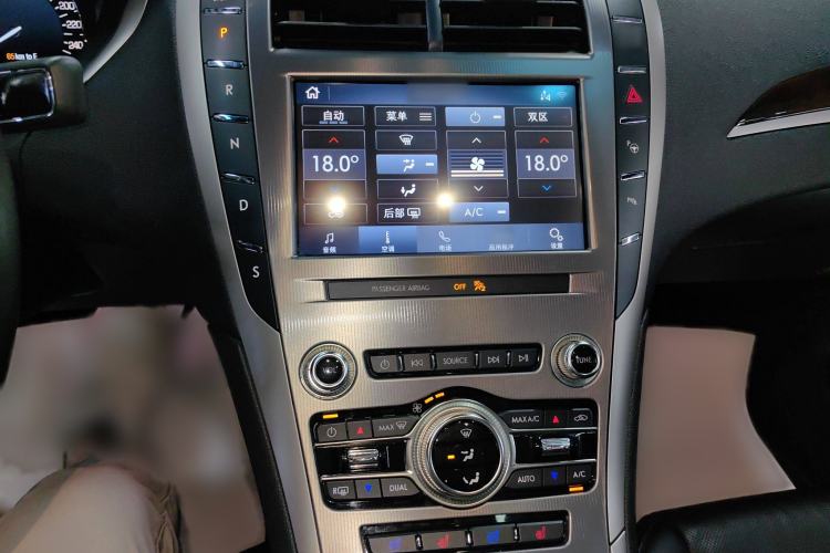 Used Lincoln MKZ 2019 2.0T Luxury Edition China VI Standard Audio And AC Panel