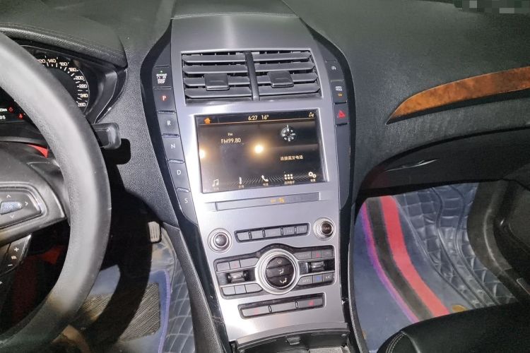 Used Lincoln MKZ 2019 2.0T Luxury Edition China VI Standard Audio And AC Panel