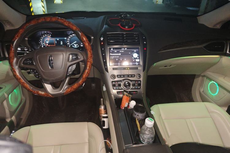 Used Lincoln MKZ 2019 2.0T Luxury Edition China VI Standard Center Console