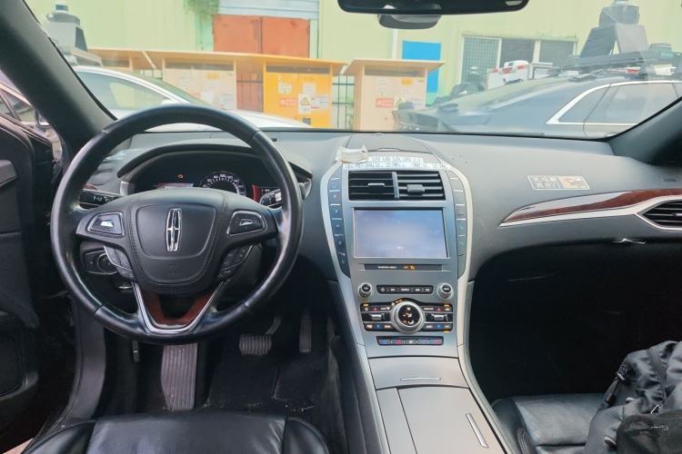 Used Lincoln MKZ 2019 2.0T Prestige Version China V Standard Center Console