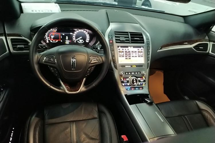 Used Lincoln MKZ 2019 2.0T Luxury Edition China VI Standard Center Console