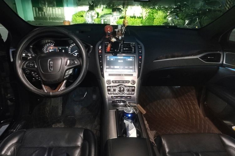 Used Lincoln MKZ 2019 2.0T Luxury Edition China VI Standard Center Console
