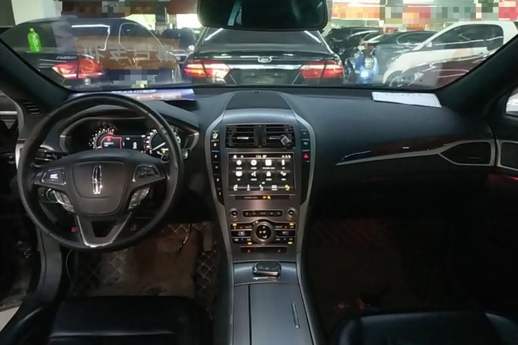 Used Lincoln MKZ 2019 2.0T Luxury Edition China VI Center Console