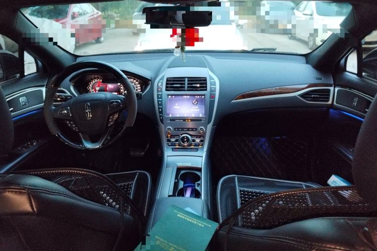 Used Lincoln MKZ 2019 2.0T Luxury Edition China VI Center Console