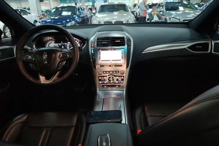 Used Lincoln MKZ 2019 2.0T Zunyue Edition China VI Standard Center Console