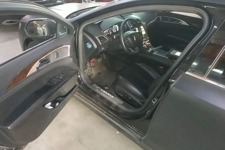 Used Lincoln MKZ 2019 2.0T Luxury Edition China VI Driver Seat