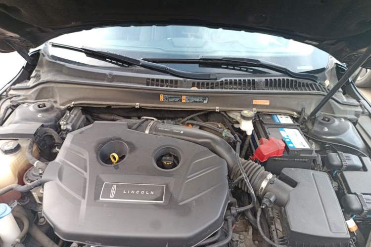 Used Lincoln MKZ 2019 2.0T Luxury Edition China V Standard Engine Bay