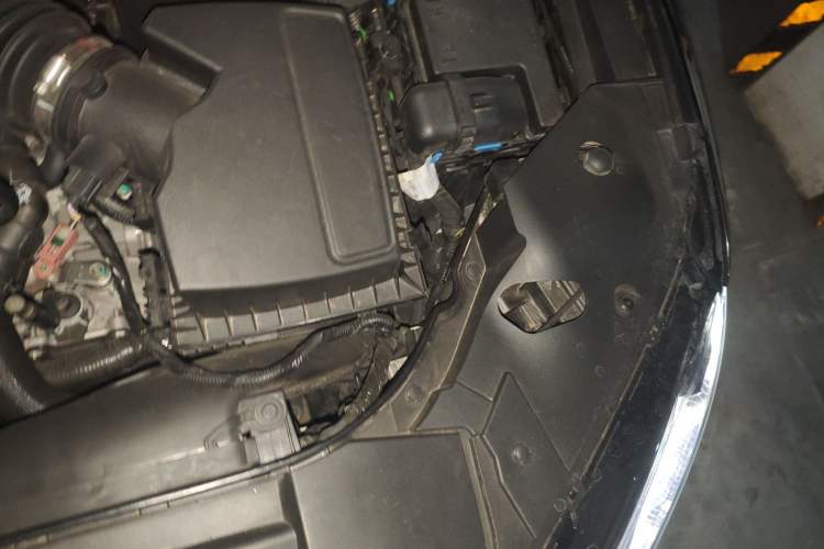 Used Lincoln MKZ 2019 2.0T Luxury Edition China VI Standard Engine Bay Left
