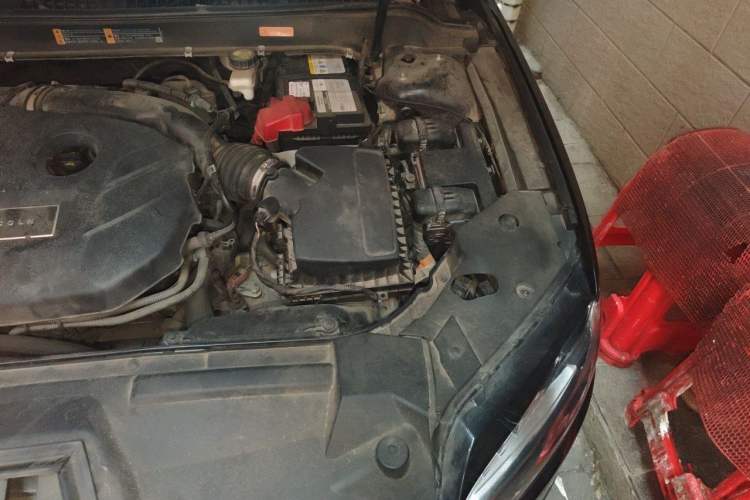 Used Lincoln MKZ 2019 2.0T Luxury Edition China VI Engine Bay Left
