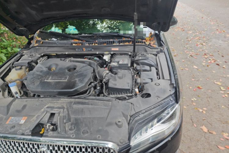 Used Lincoln MKZ 2019 2.0T Luxury Edition China VI Engine Bay Left