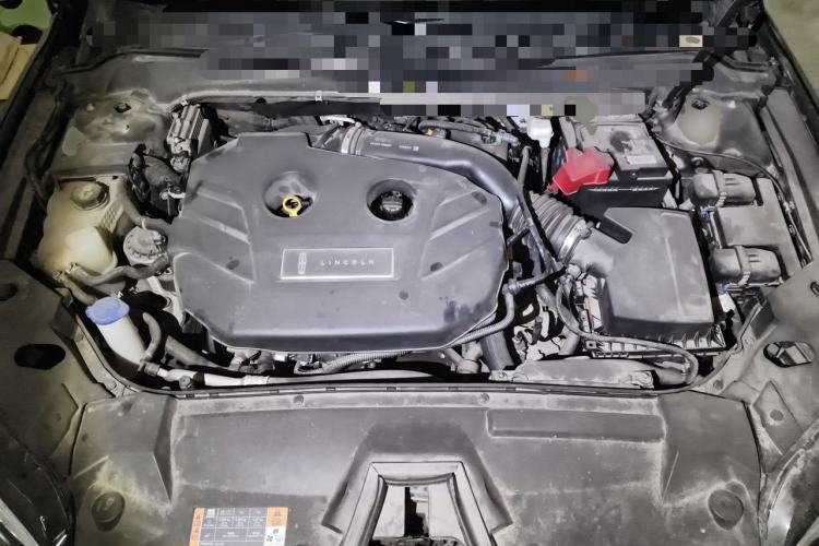 Used Lincoln MKZ 2019 2.0T Luxury Edition China VI Standard Engine Bay