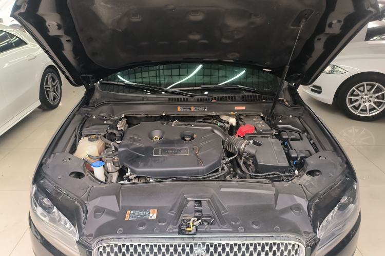 Used Lincoln MKZ 2019 2.0T Luxury Edition China VI Engine Bay