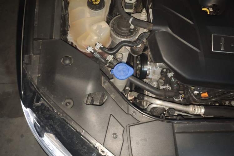 Used Lincoln MKZ 2019 2.0T Luxury Edition China VI Standard Engine Bay Right