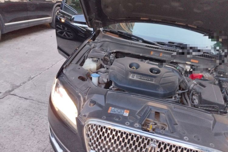Used Lincoln MKZ 2019 2.0T Luxury Edition China VI Engine Bay Right