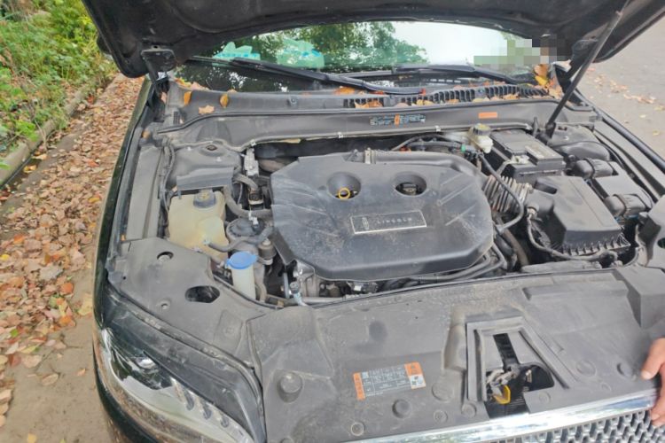 Used Lincoln MKZ 2019 2.0T Luxury Edition China VI Engine Bay Right