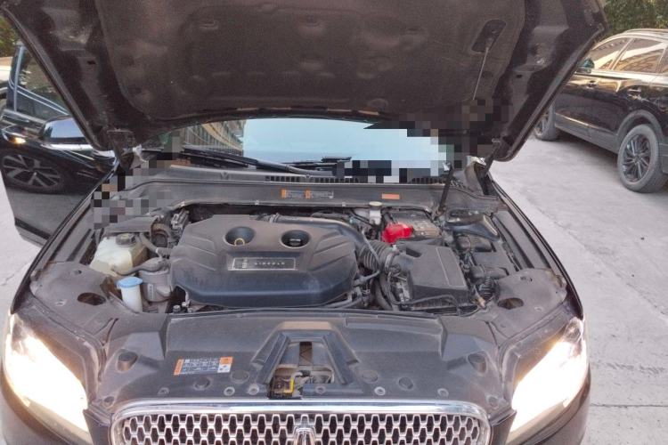 Used Lincoln MKZ 2019 2.0T Luxury Edition China VI Engine Bay