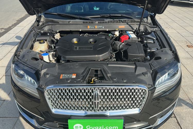 Used Lincoln MKZ 2019 2.0T Luxury Edition China VI Engine Bay