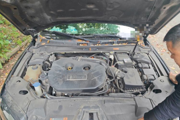 Used Lincoln MKZ 2019 2.0T Luxury Edition China VI Engine Bay