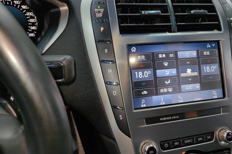Used Lincoln MKZ 2019 2.0T Luxury Edition China VI Standard Gear Lever
