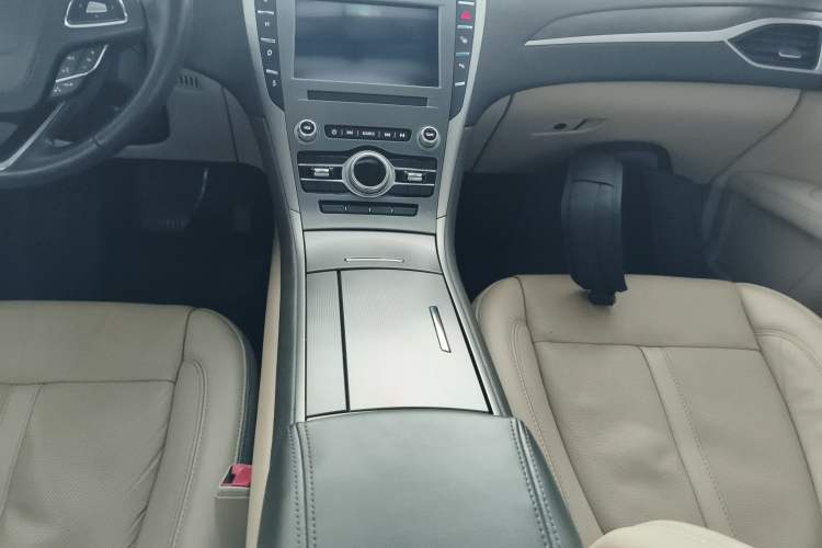 Used Lincoln MKZ 2019 2.0T Luxury Edition China VI Standard Gear Lever