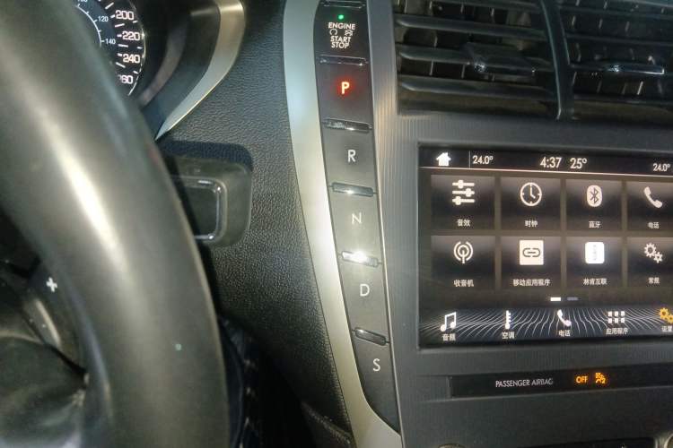Used Lincoln MKZ 2019 2.0T Luxury Edition China VI Standard Gear Lever