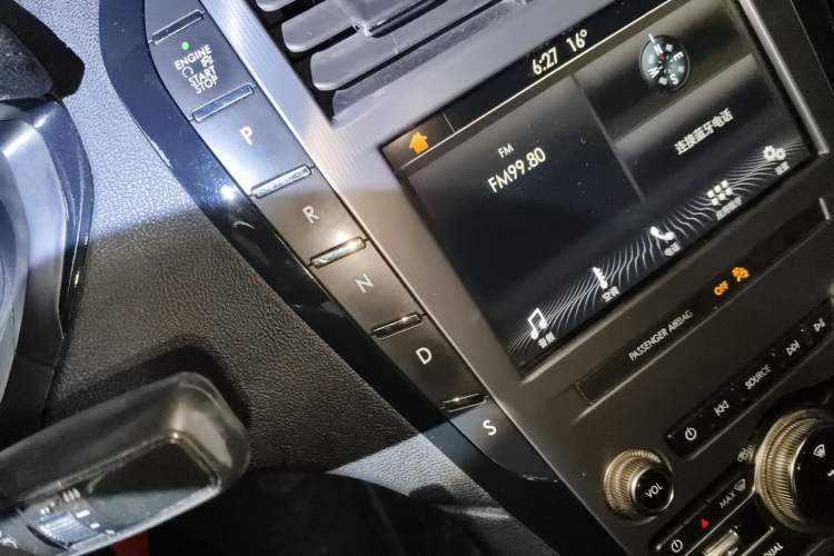 Used Lincoln MKZ 2019 2.0T Luxury Edition China VI Standard Gear Lever