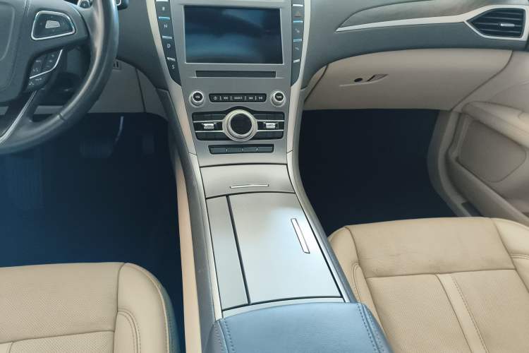 Used Lincoln MKZ 2019 2.0T Luxury Edition China VI Standard Gear Lever