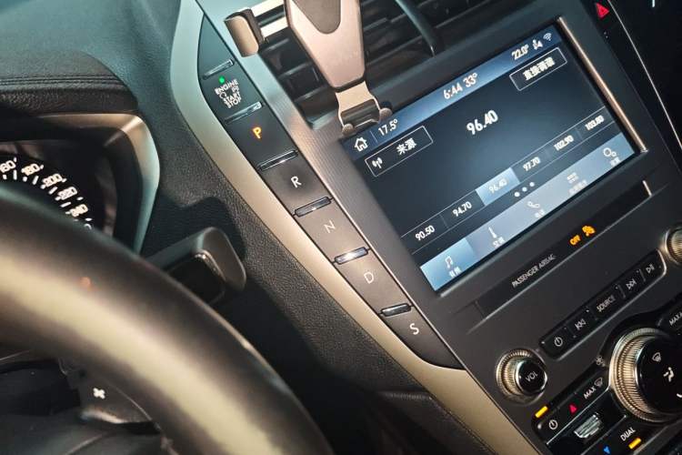Used Lincoln MKZ 2019 2.0T Luxury Edition China VI Gear Lever