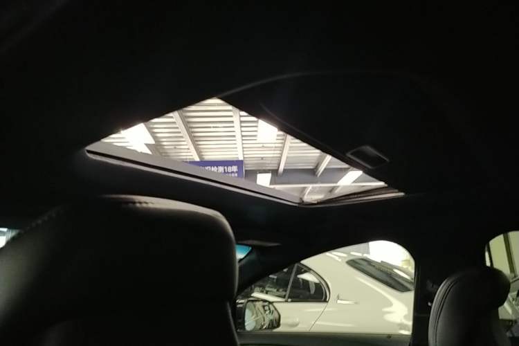 Used Lincoln MKZ 2019 2.0T Luxury Edition China VI Standard Headliner
