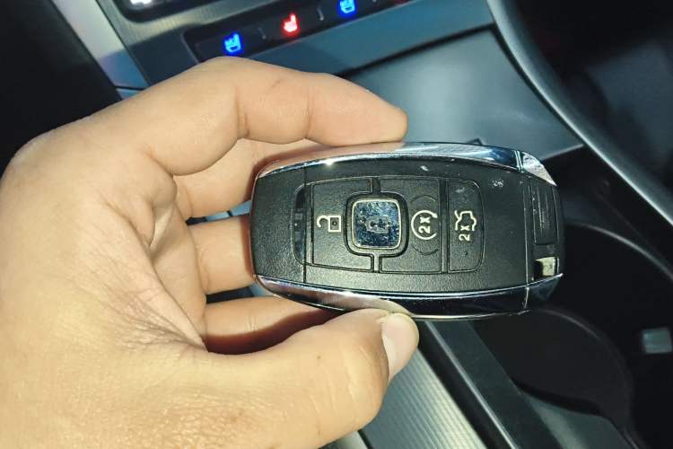 Used Lincoln MKZ 2019 2.0T Luxury Edition China VI Standard Interior 1