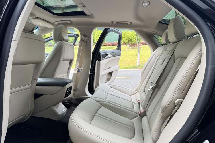Used Lincoln MKZ 2019 2.0T Luxury Edition China VI Interior 2