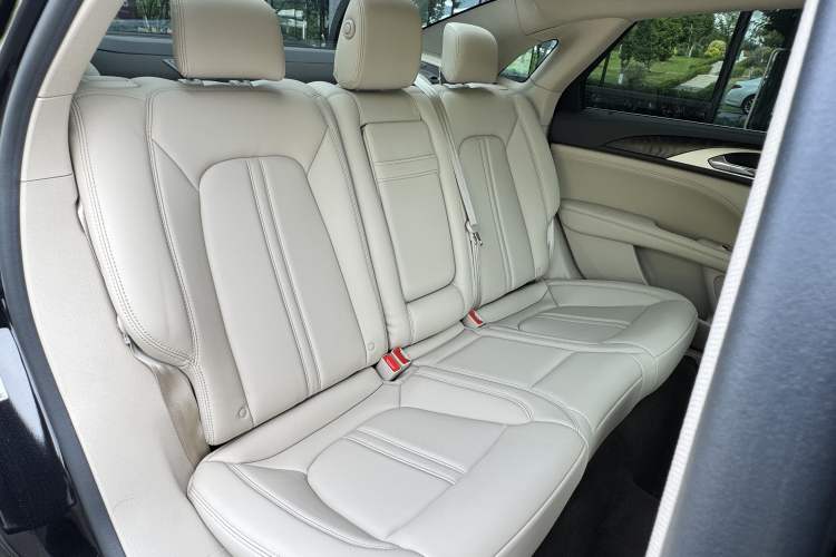 Used Lincoln MKZ 2019 2.0T Luxury Edition China VI Interior 3