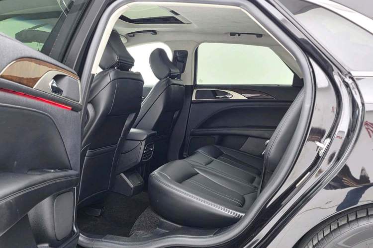 Used Lincoln MKZ 2019 2.0T Luxury Edition China VI Interior 4