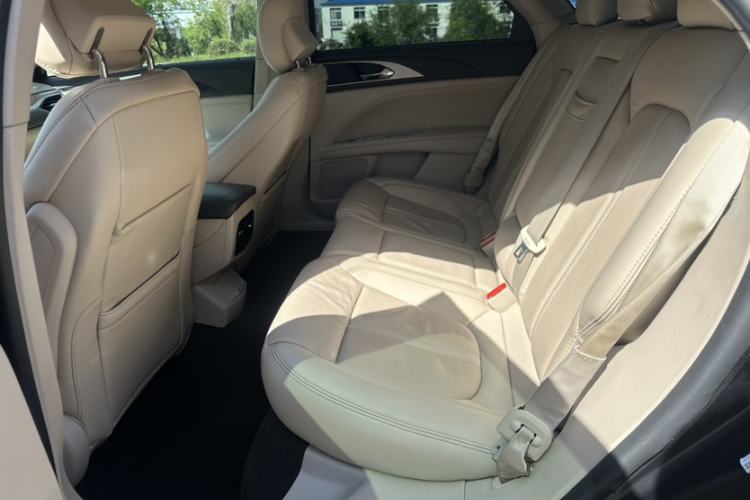 Used Lincoln MKZ 2019 2.0T Luxury Edition China VI Standard Interior 4