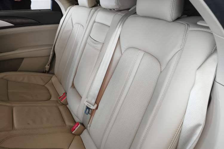 Used Lincoln MKZ 2019 2.0T Luxury Edition China VI Standard Interior 4