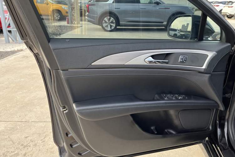 Used Lincoln MKZ 2019 2.0T Zunyue Edition China VI Standard Interior 7
