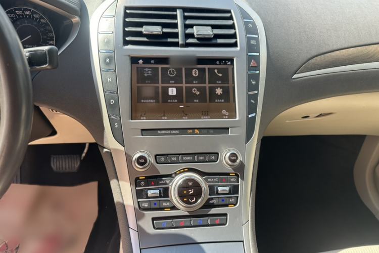 Used Lincoln MKZ 2019 2.0T Luxury Edition China VI Standard Interior 7