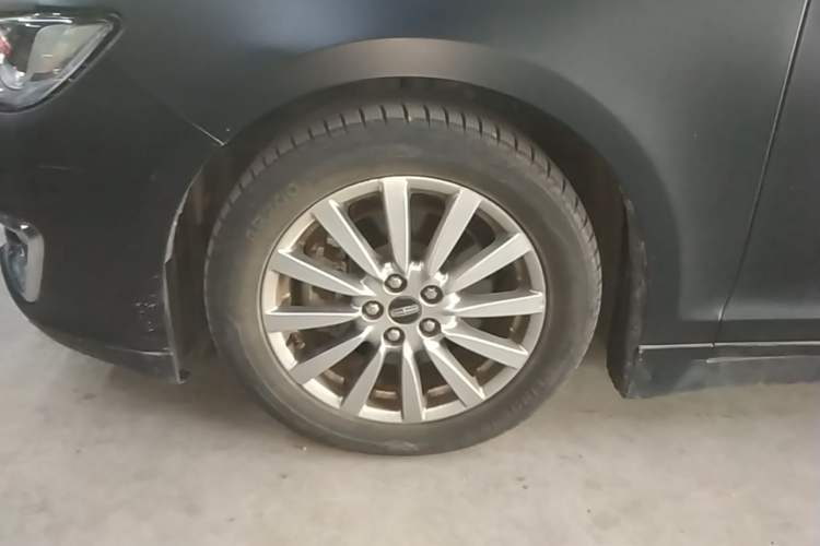 Used Lincoln MKZ 2019 2.0T Luxury Edition China VI Left Front Wheel Hub