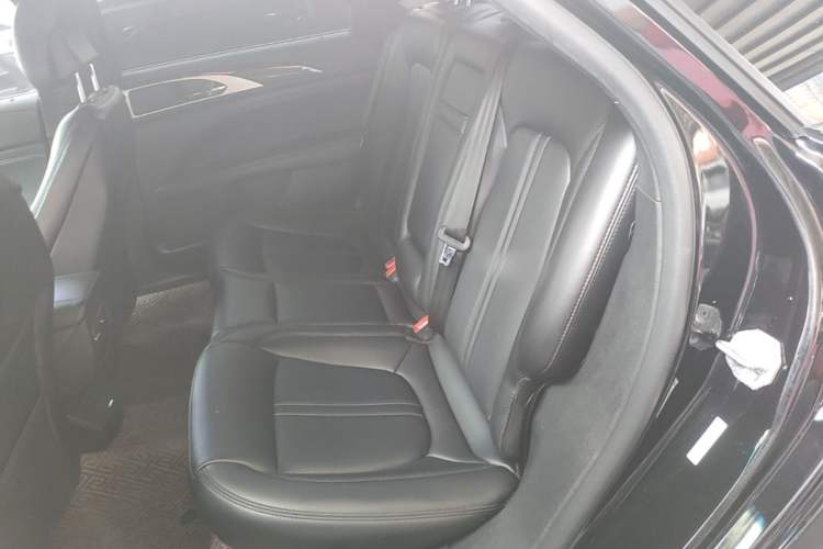 Used Lincoln MKZ 2019 2.0T Luxury Edition China VI Left Rear Seat