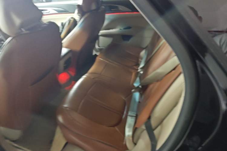 Used Lincoln MKZ 2019 2.0T Luxury Edition China VI Left Rear Seat