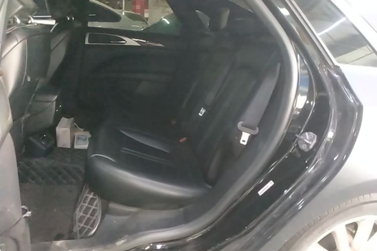 Used Lincoln MKZ 2019 2.0T Luxury Edition China VI Left Rear Seat