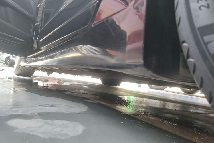 Used Lincoln MKZ 2019 2.0T Luxury Edition China VI Left Side Sill