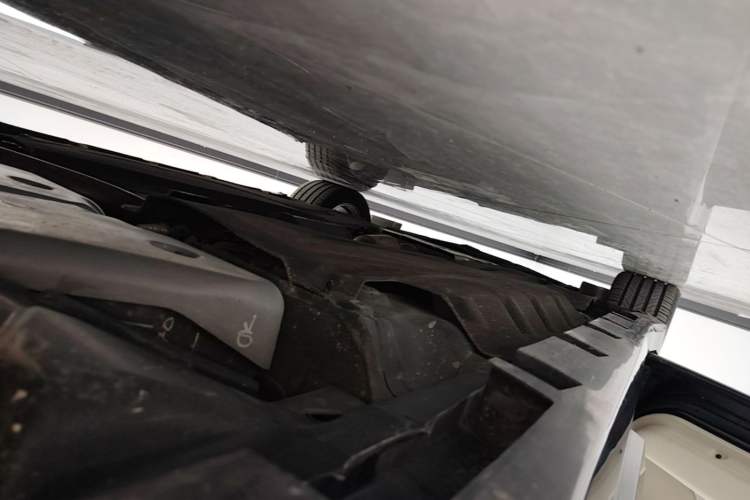 Used Lincoln MKZ 2019 2.0T Luxury Edition China VI Left Side Sill