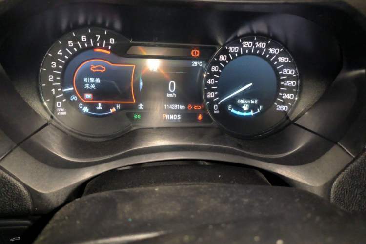 Used Lincoln MKZ 2019 2.0T Luxury Edition China VI Odometer Close Up