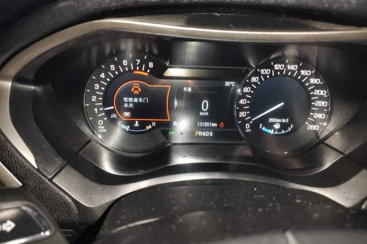 Used Lincoln MKZ 2019 2.0T Luxury Edition China VI Standard Odometer Close Up