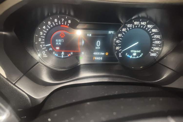Used Lincoln MKZ 2019 2.0T Luxury Edition China VI Odometer Close Up